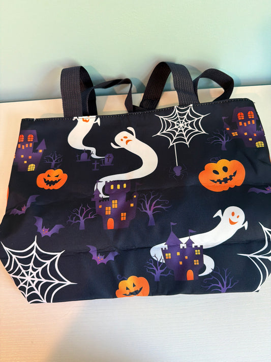 Tote bag with zipper